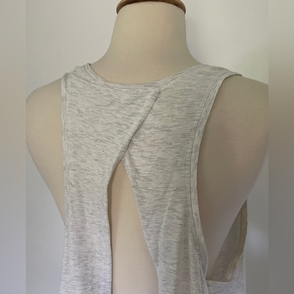 Lulu Lemon Open Back Athletic Tank Large - Picture 6 of 6